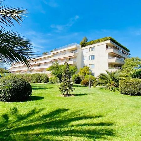 Charming Studio With Pool In Saint Tropez Apartment Luaran gambar