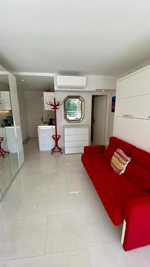 Charming Studio With Pool In Saint Tropez Apartment Luaran gambar