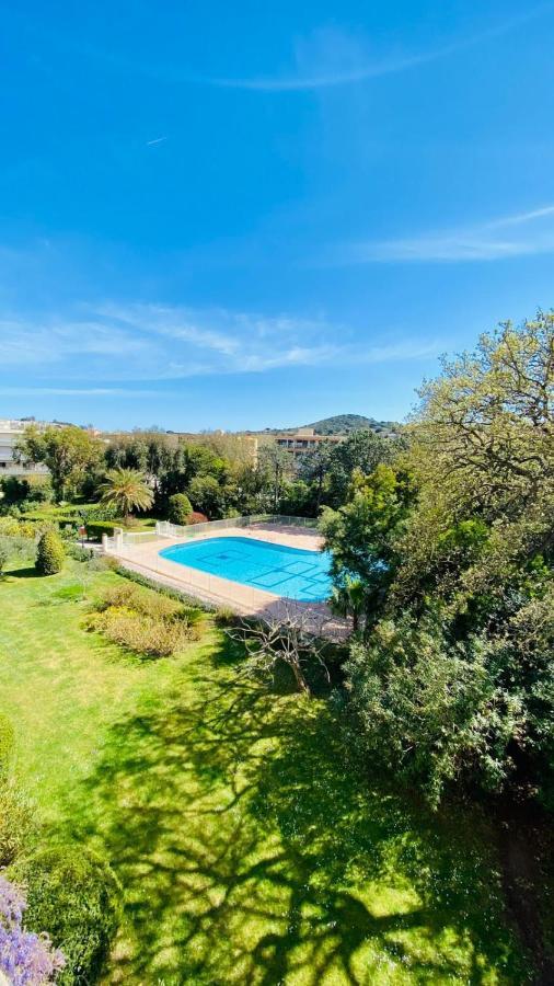 Charming Studio With Pool In Saint Tropez Apartment Luaran gambar