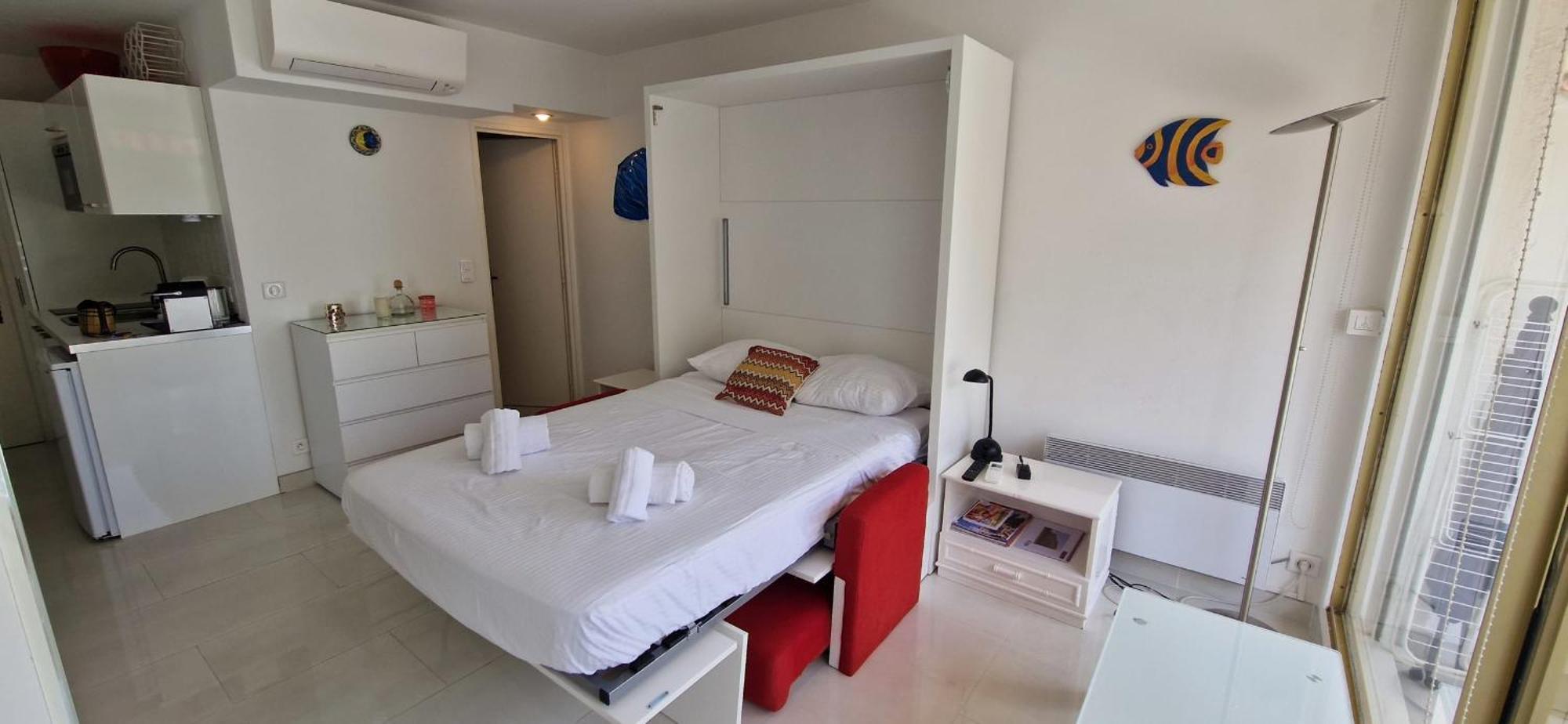 Charming Studio With Pool In Saint Tropez Apartment Luaran gambar